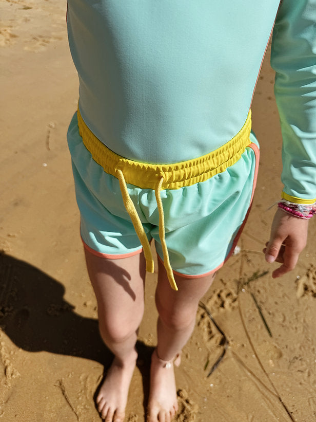 Short Retro UPF50 Kiwi Turquoise